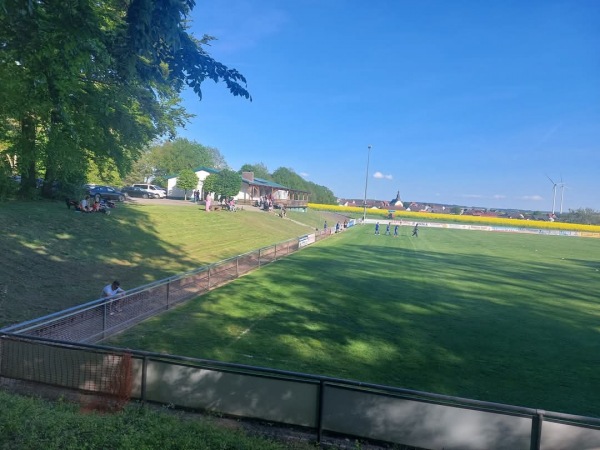 Sportanlage Burgholzer Straße Platz 2 - Kirchhain-Emsdorf