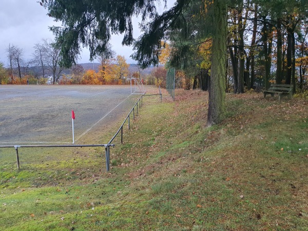 Lohbergstadion Nebenplatz - Hohenahr-Erda