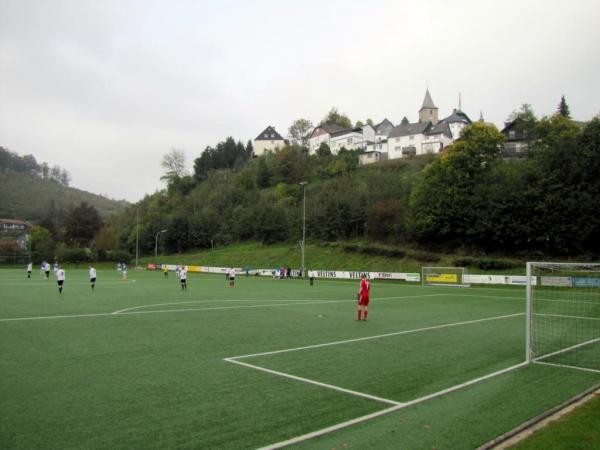 Wiesengrund-Stadion - Meschede-Grevenstein