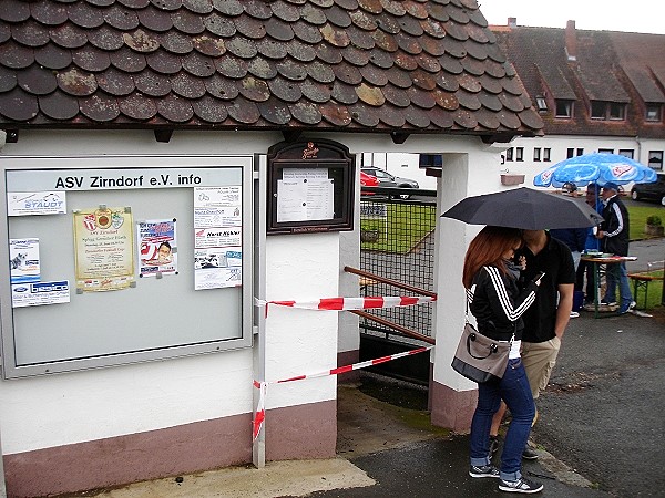 Willi-Knapp-Sportanlage - Zirndorf