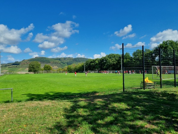 Weinrosen-Sportplatz - Konz-Oberemmel