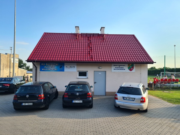 Boisko piłkarskie w Pustków Wilczkowski - Kobierzyce-Pustków Wilczkowski