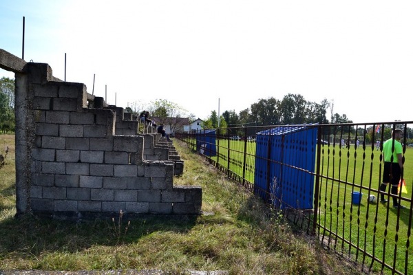 Stadion FK Mladost - Bajinci