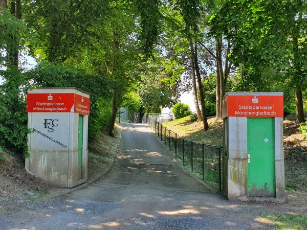 Bezirkssportanlage Mennrather Straße Platz 3 / FSC-Arena - Mönchengladbach-Rheindahlen