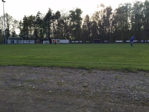 Sportplatz Hochweitzschen - Großweitzschen-Hochweitzschen