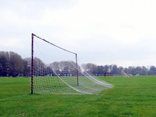 Hackney Marshes pitch N14 - Hackney Wick, Greater London