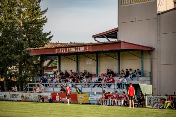 Sportgelände Olympiastraße - Schwandorf-Fronberg