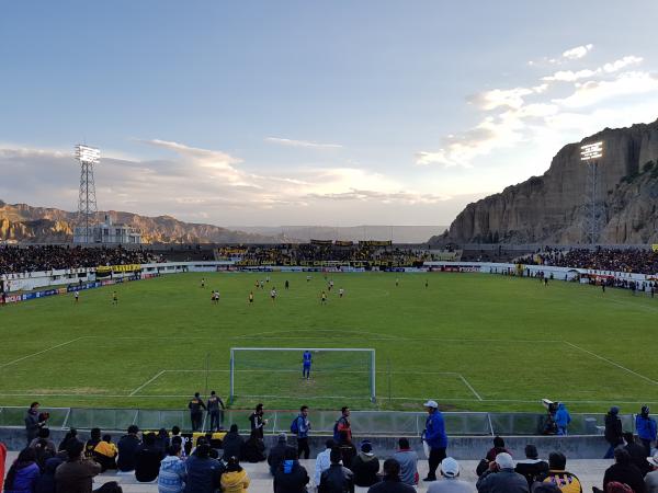 Estadio Rafael Mendoza Castellón - La Paz