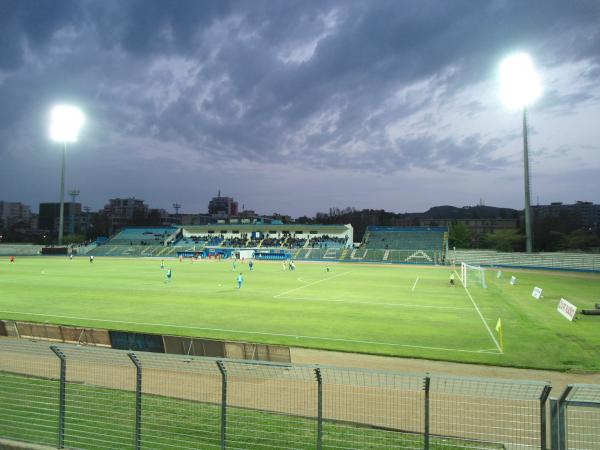 Stadiumi Niko Dovana - Durrës