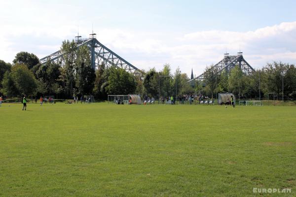 Sportplatz am Blauen Wunder - Dresden-Loschwitz