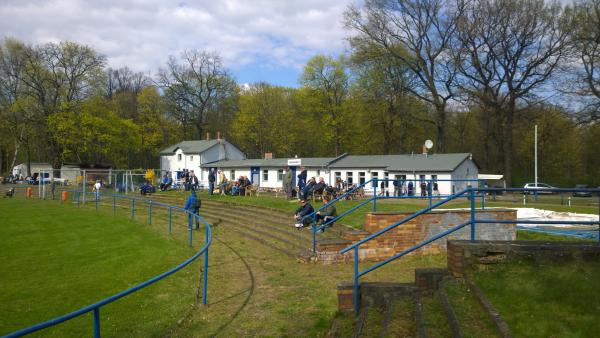Paul-Zobel-Sportplatz - Berlin-Schönholz