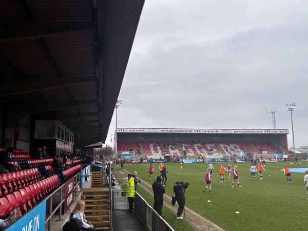 The Chigwell Construction Stadium - London-Dagenham, Greater London