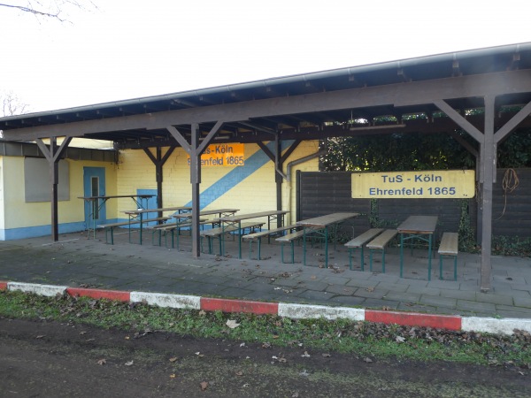 Sportplatz Subbelrather Straße - Köln-Ehrenfeld