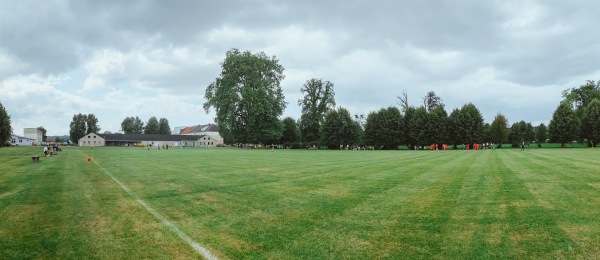 Sportplatz am Schloßpark - Malchin-Remplin