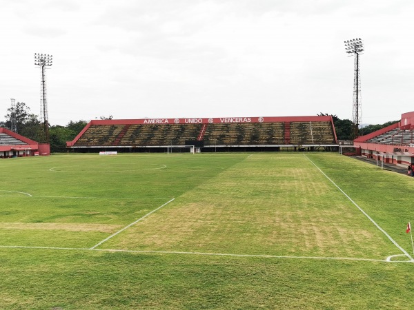Estádio Giulite Coutinho - Mesquita, RJ