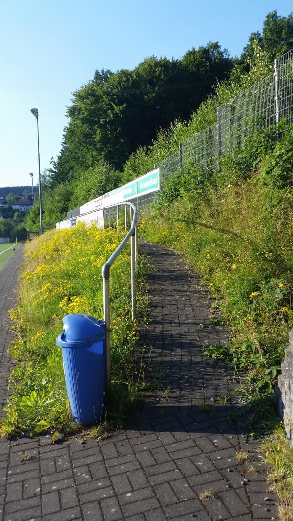 Sportplatz Zur alten Kapelle - Drolshagen-Schreibershof