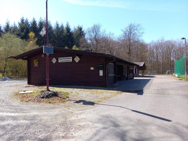 Sportplatz Altenkirchener Straße - Berod bei Hachenburg