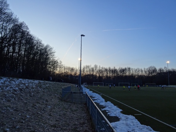 Nachwuchsleistungszentrum Sportpark Kennel E-Platz - Braunschweig-Kennel