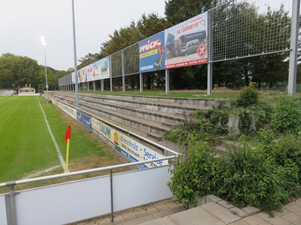 Stadion Am Krönungsbusch - Herxheim bei Landau