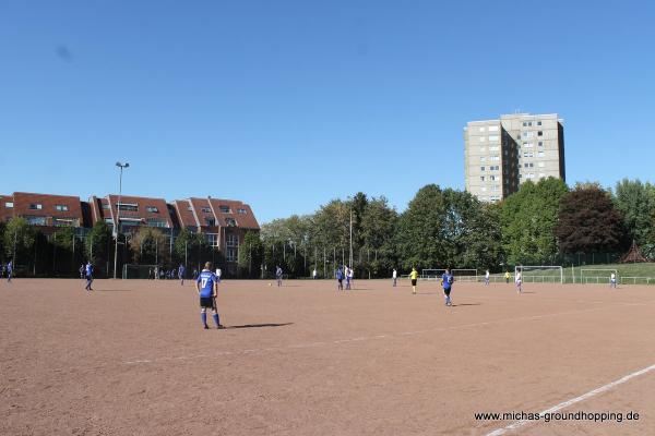 SRG-Sportpark - Bergisch Gladbach-Hand