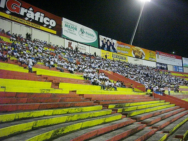 Estadio Cuscatlán - San Salvador