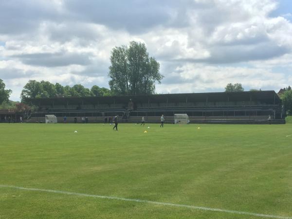 Stadion Flugplatz - Lübeck-Karlshof