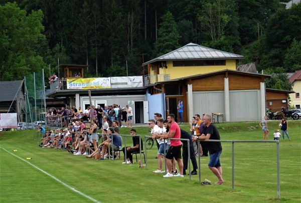 Sportplatz Latschach - Egg