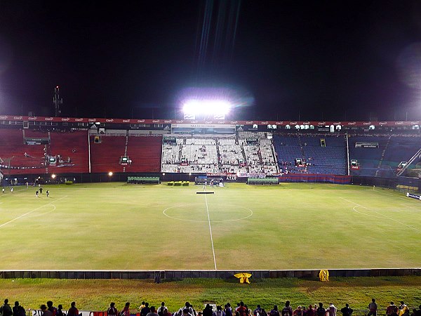Estadio ueno Defensores del Chaco - Asunción