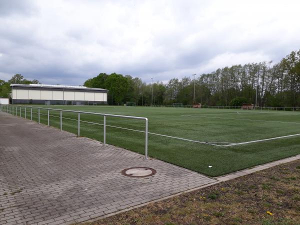 Sportplatz Turnhalle - Gütersloh-Spexard