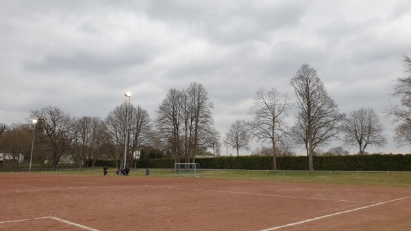 Sportzentrum Lindenallee Platz 2 - Hungen