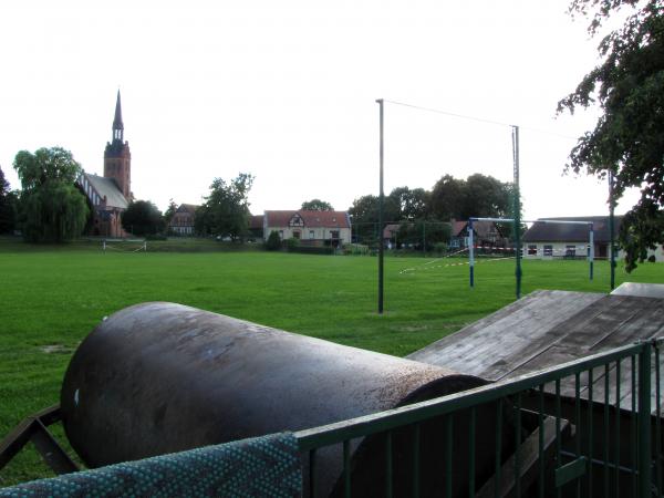 Sportplatz am Schloß - Basedow/Mecklenburg