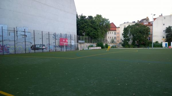 Sportplatz Auguststraße - Berlin-Mitte