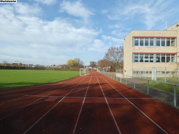 Sportplatz Friedrich-Dessauer-Gymnasium - Aschaffenburg-Leider