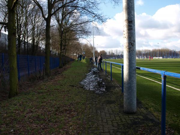 Bezirkssportanlage Westender Straße Kunstrasen II - Duisburg-Meiderich