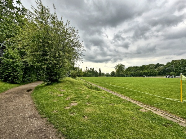 Sportplatz an der Dreifachturnhalle - Delbrück