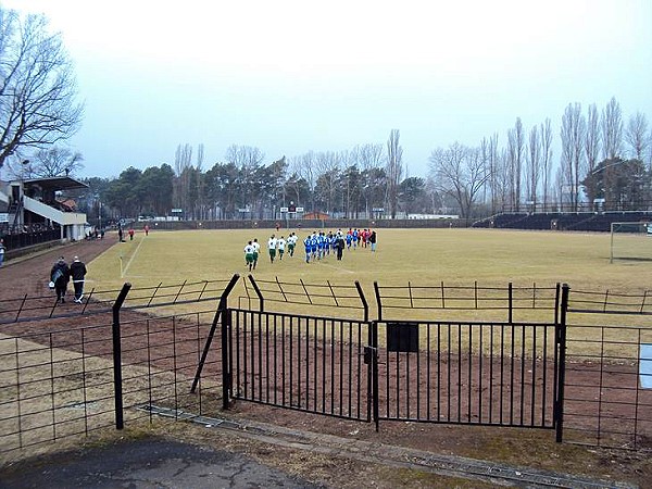 Stadion der Hüttenwerker auf den Sportanlagen Waldstraße - Eisenhüttenstadt