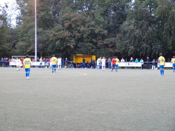 Sportplatz Windmühlenweg - Meerbusch-Ossum-Bösinghoven