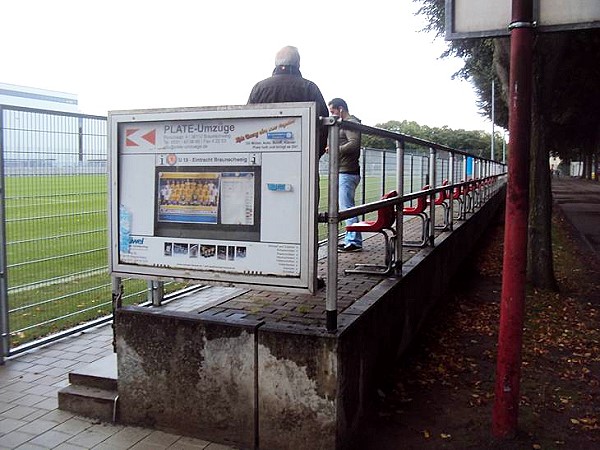 Eintracht-Stadion B-Platz  - Braunschweig