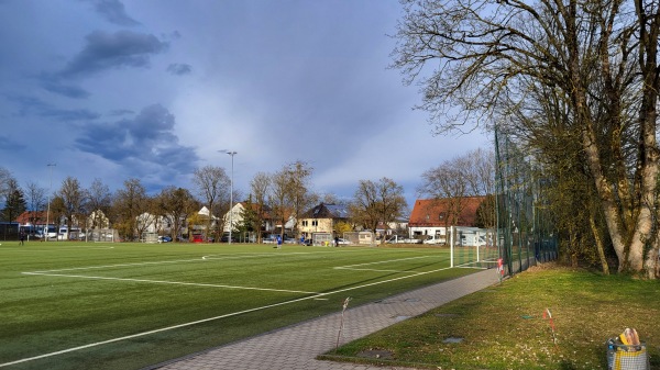 Sportanlage Professor-Eichmann-Straße Platz 3 - München-Untermenzing