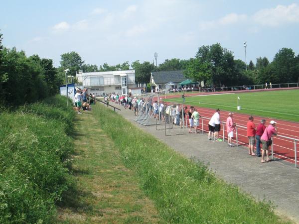 Stadion im Sportzentrum Hofheim - Lampertheim-Hofheim