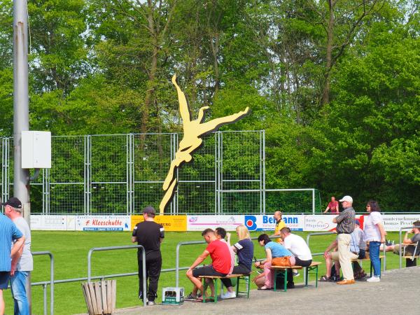 Sportplatz an der Gemeinschaftshalle - Lippetal-Oestinghausen