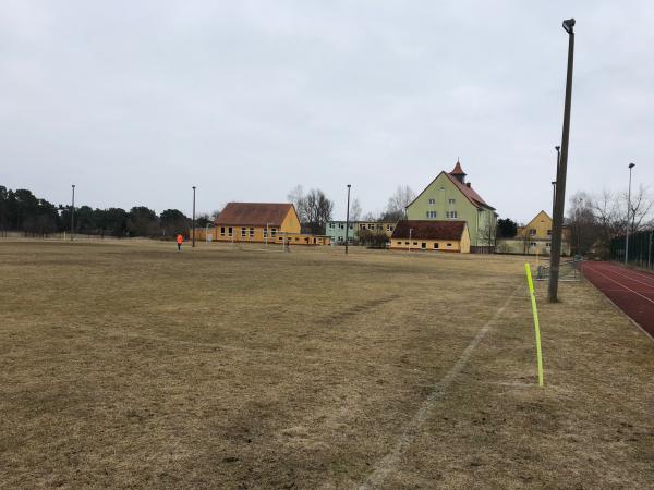 Platz der Jugend - Groß Lindow