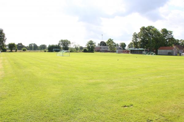 Sportplatz an der Schule - Dunum