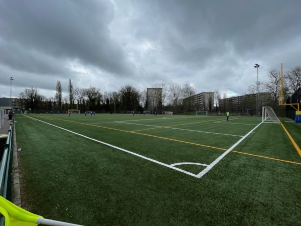 Complex Hunderenveld Terrain 2 - Berchem-Sainte-Agathe