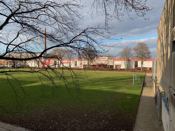 Sportplatz Margot-Bernard-Schule - Bonn-Medinghoven