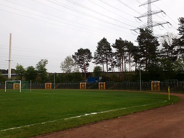 Hermann-Löns-Stadion - Paderborn-Schloß Neuhaus