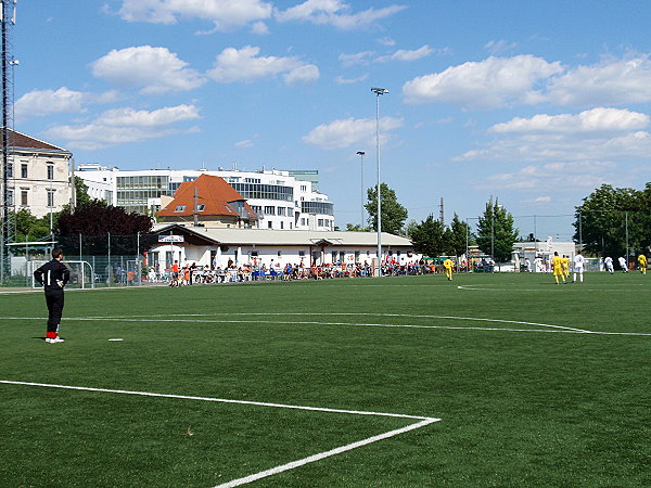 Sportplatz Oswaldgasse - Wien