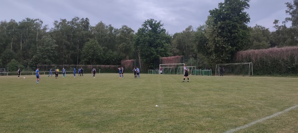 Sportzentrum Seestraße B-Platz - Isernhagen-Altwarmbüchen
