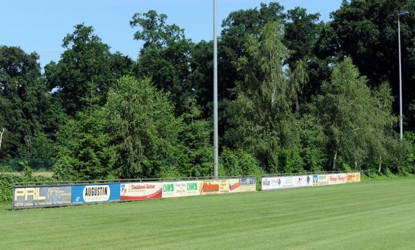 Sportplatz Am Turm - Lähden-Herßum