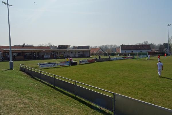 Sportplatz Fischamend - Fischamend 